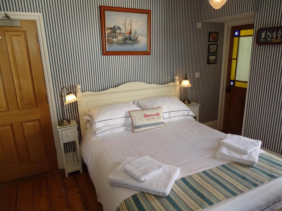 Beacon House B&B 브릭섬 외부 사진