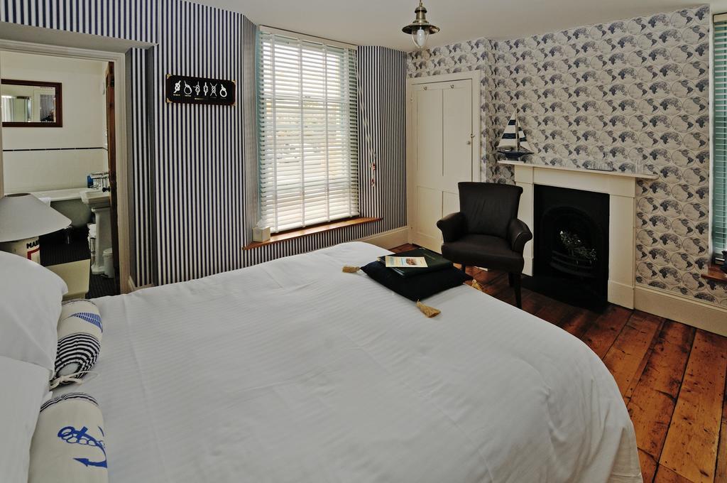 Beacon House B&B 브릭섬 외부 사진