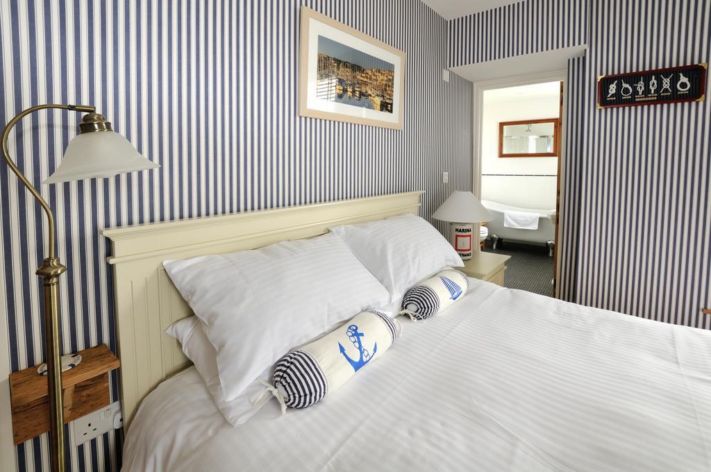 Beacon House B&B 브릭섬 외부 사진